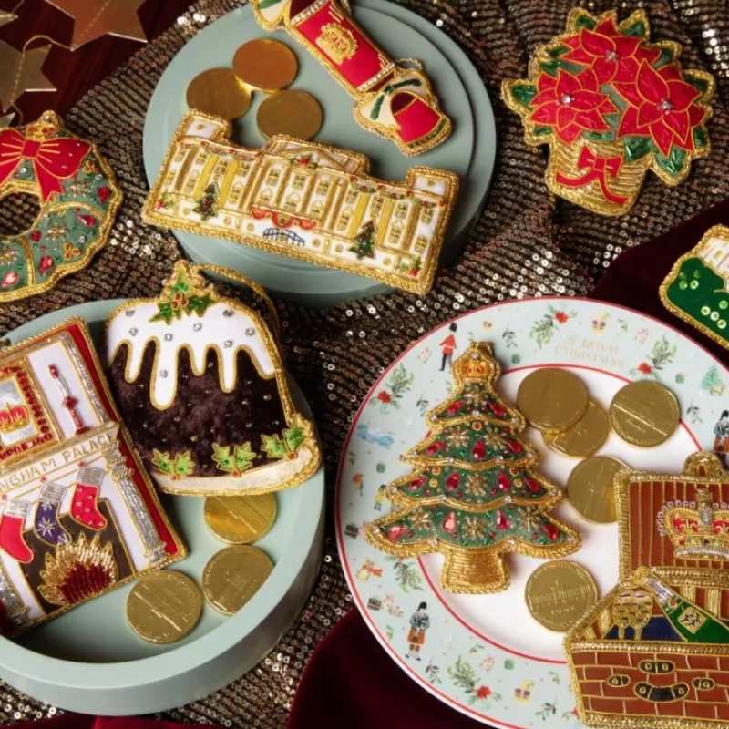 Decorations | Royal Collection Shop Hamper Decoration